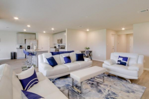 3 Mi to Steves Marina Long Beach Home with Patio